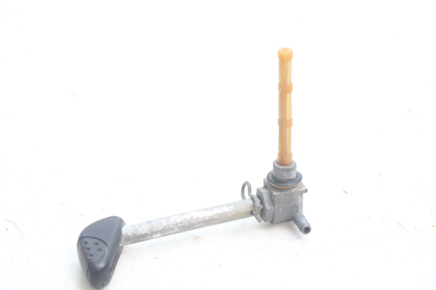 photo de FUEL TANK TAP PEUGEOT BUXY 50 (1993 - 1998) - Alternative perspective