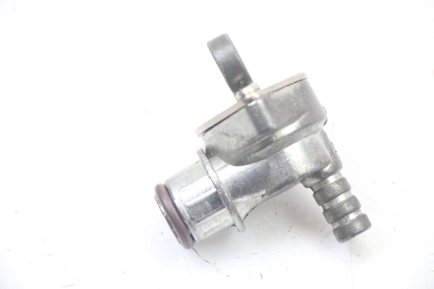 photo de FUEL TANK TAP DERBI SENDA SM DRD X-TREME 50 (2011 - 2017) - Zoom on usage condition