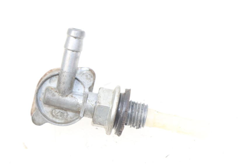 photo de FUEL TANK PETCOCK LONCIN DIRT BIKE 125 - Zoom on usage condition