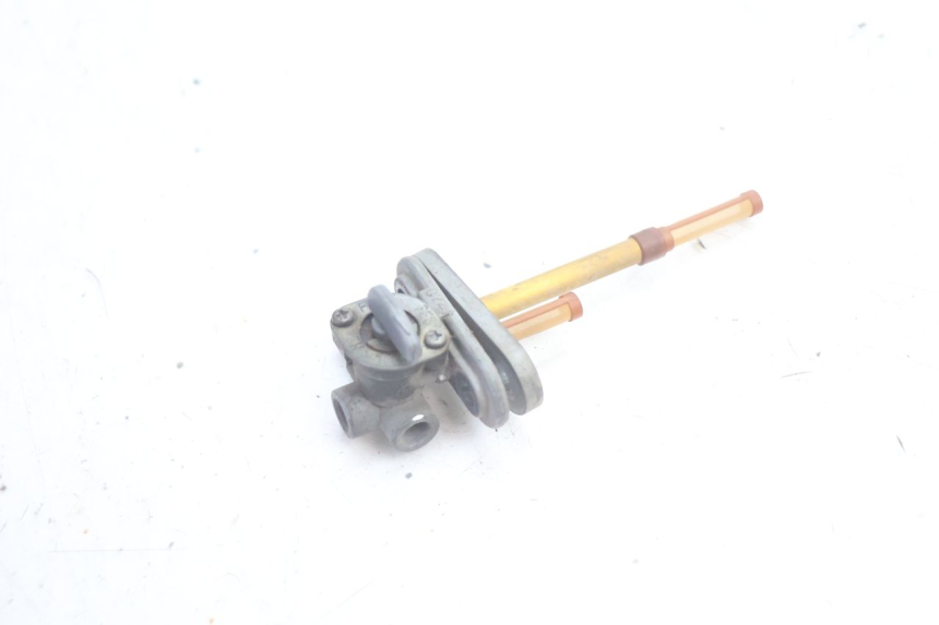 photo de FUEL TANK TAP SUZUKI DR S 600 (1985 - 1989) - Zoom on usage condition