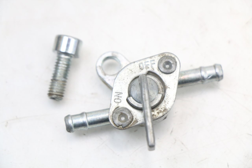 photo de FUEL TAP KSR RACING DRIFT 140 - Alternative perspective