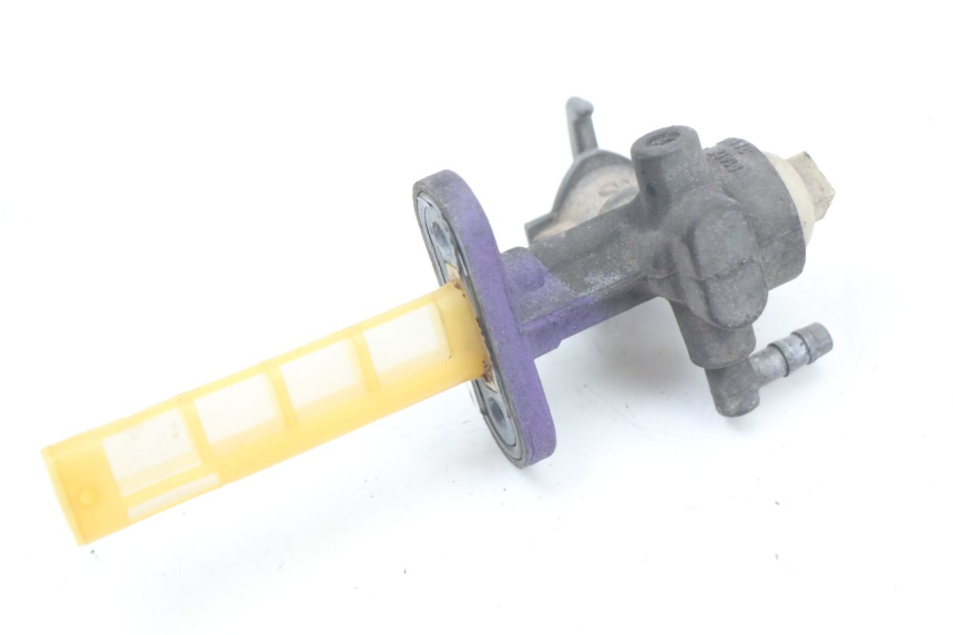photo de FUEL TANK TAP SUZUKI GN 125 (1997 - 2000) - Technical close-up