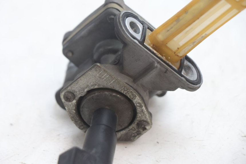 photo de FUEL TANK TAP SUZUKI GSF N BANDIT 1200 (2001 - 2005) - Component detail