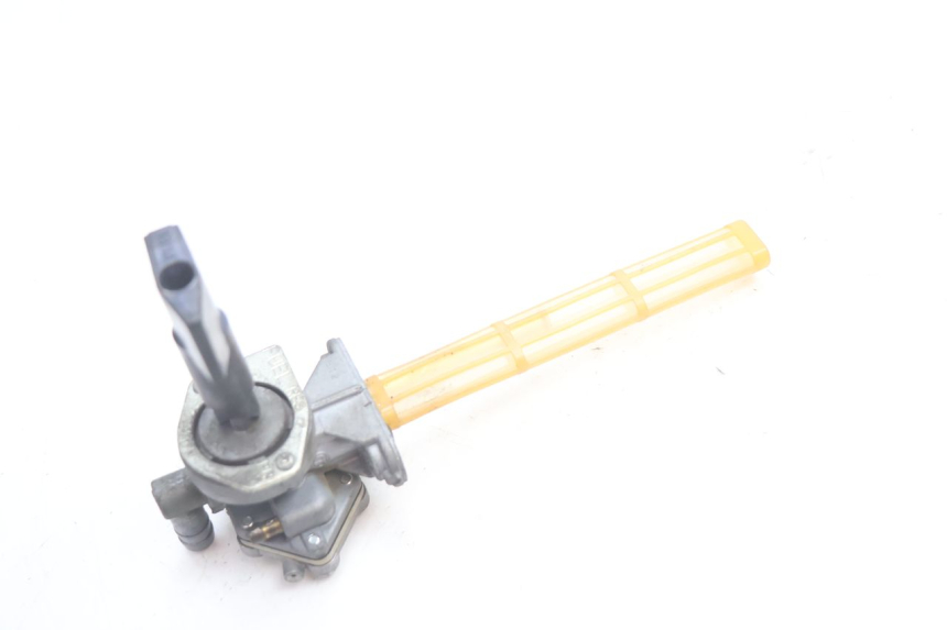 photo de FUEL TANK TAP SUZUKI GSF N BANDIT 1200 (2001 - 2005) - Alternative perspective