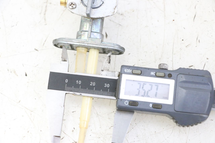 photo de FUEL TANK TAP KIDEN KD125-G 125 (2018 - 2022) - Zoom on usage condition