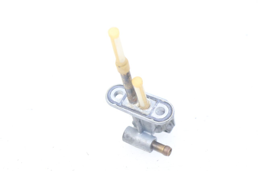 photo de FUEL TANK TAP KAWASAKI KLX 110 (2010 - 2022) - Zoom on usage condition