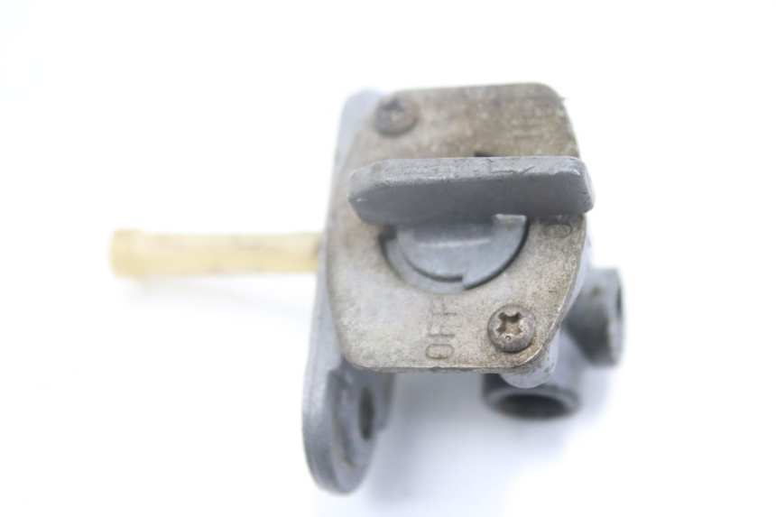 photo de FUEL TANK TAP KAWASAKI KX 250 (1994 - 1998) - Technical close-up