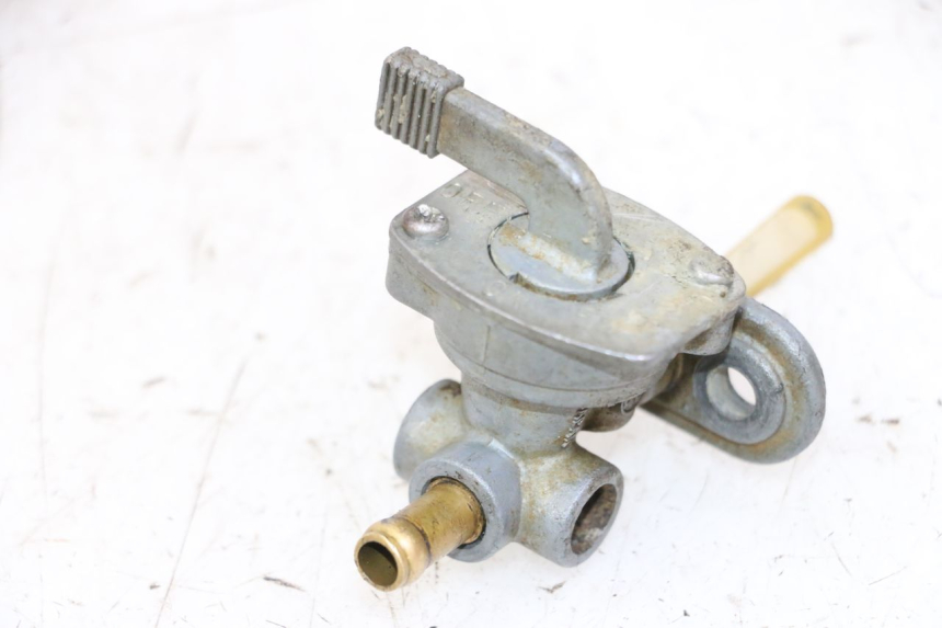 photo de FUEL TANK TAP KAWASAKI KX 65 (2000 - 2019) - Zoom on usage condition