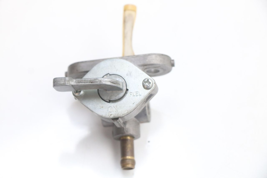 photo de FUEL TANK TAP KAWASAKI KX L 85 (2022 - 2024) - Zoom on usage condition