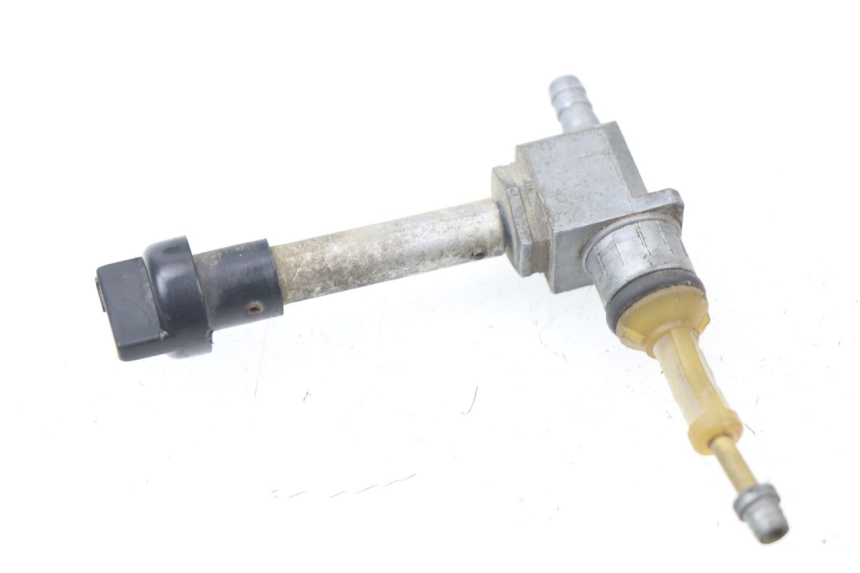 photo de FUEL TANK TAP PEUGEOT LUDIX 50 (2008 - 2017) - Alternative perspective