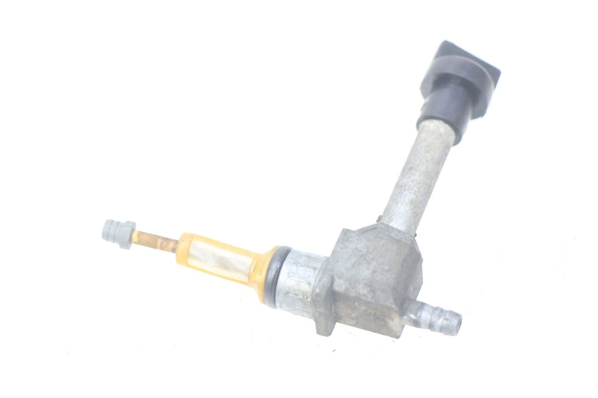 photo de FUEL TANK TAP PEUGEOT LUDIX 50 (2008 - 2017) - Zoom on usage condition