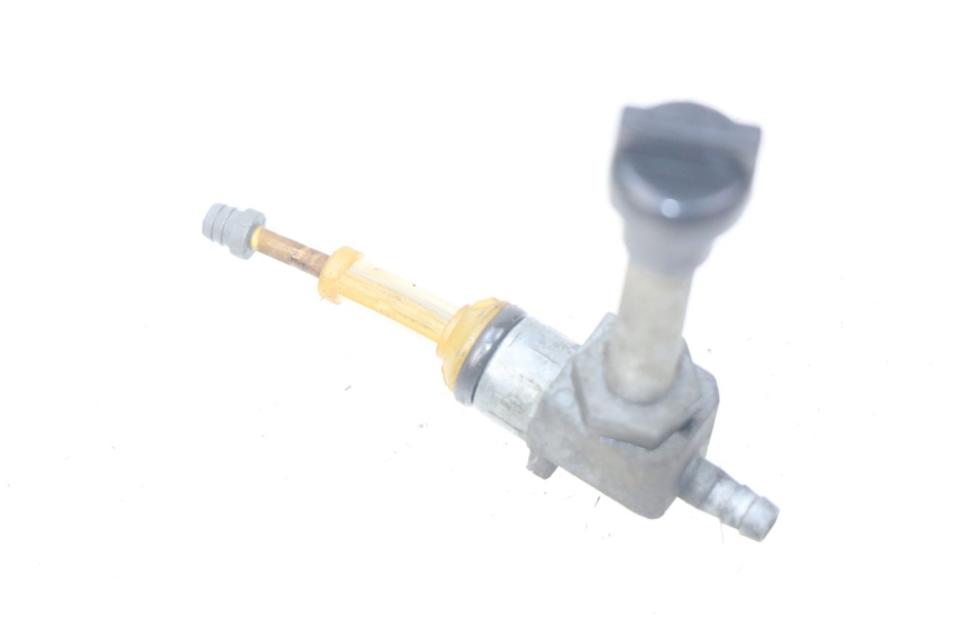 photo de FUEL TANK TAP PEUGEOT LUDIX 50 (2008 - 2017) - Alternative perspective