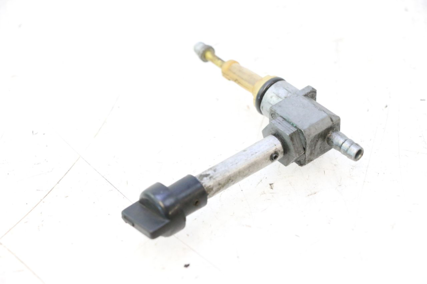 photo de FUEL TANK TAP PEUGEOT LUDIX PRO 2T 50 (2010 - 2017) - Technical close-up