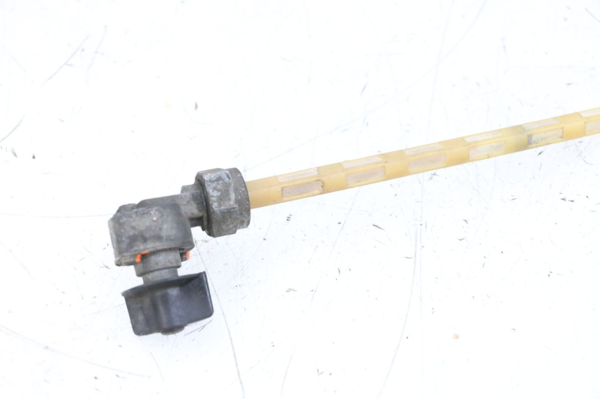 photo de FUEL TANK TAP HONDA NSR R 125 (1994 - 2003) - Alternative perspective