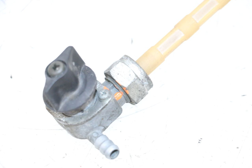 photo de FUEL TANK TAP HONDA NSR R 125 (1994 - 2003) - Surface and material condition