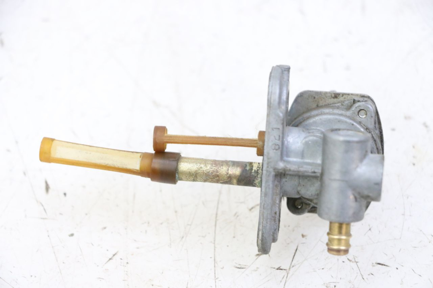 photo de FUEL TANK TAP YAMAHA PW 80 (1983 - 2014) - Technical close-up