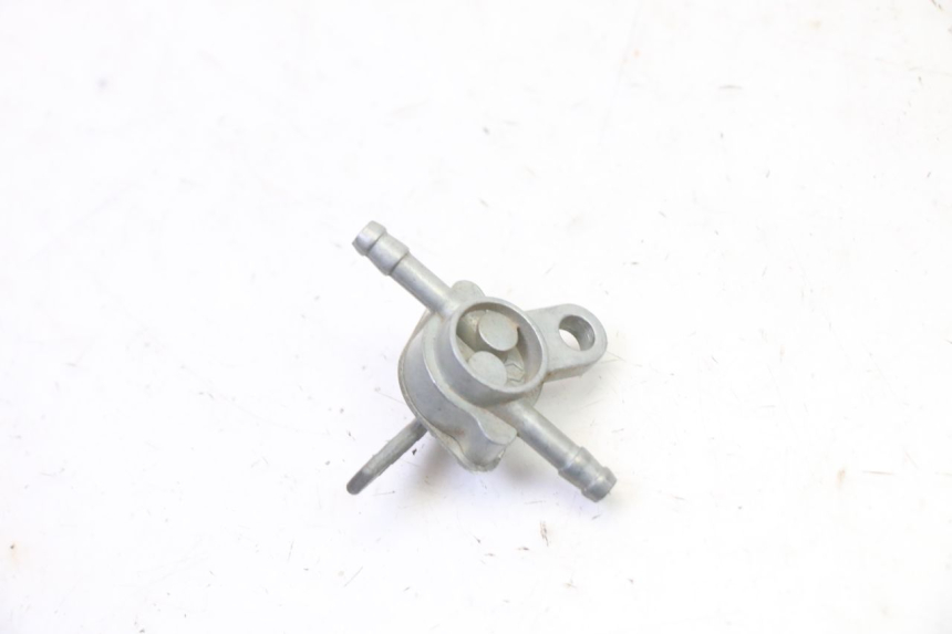 photo de FUEL TANK PETCOCK APOLLO RFZ 150 - Zoom on usage condition