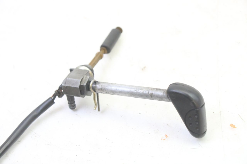 photo de FUEL TANK TAP PEUGEOT SPEEDAKE 50 (1995 - 1997) - Zoom on usage condition