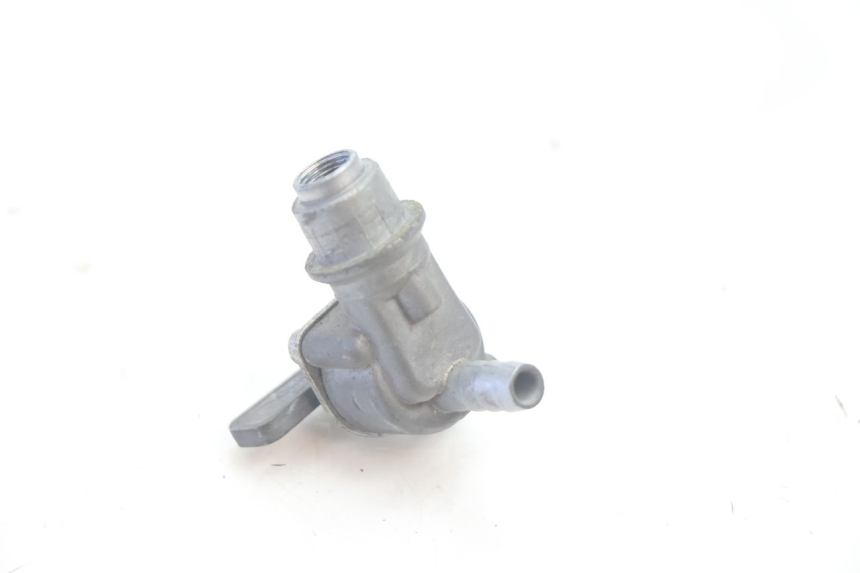 photo de FUEL TANK TAP PIAGGIO TYPHOON 50 (1993 - 1999) - Technical close-up
