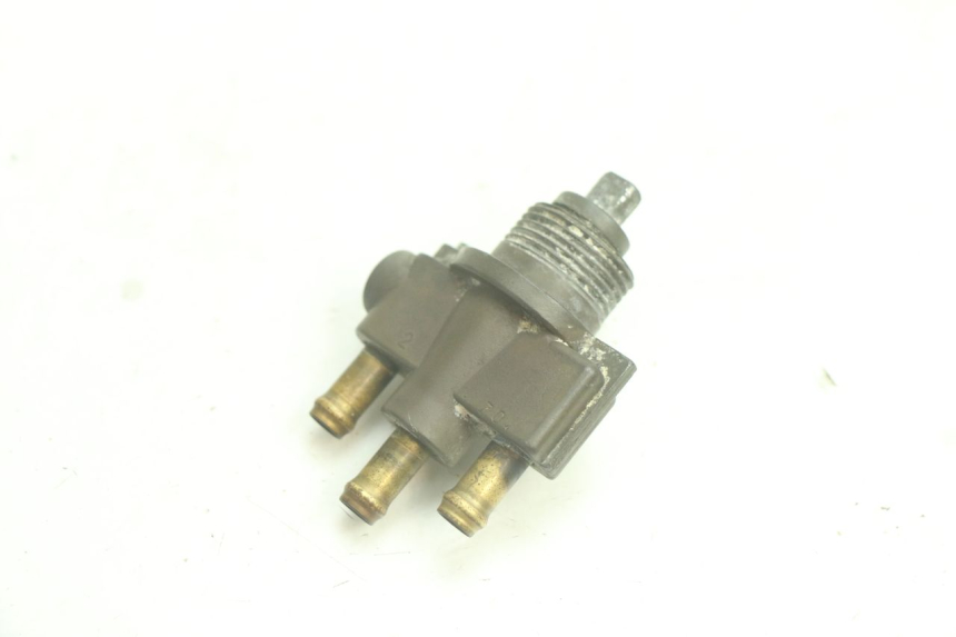 photo de FUEL TANK TAP YAMAHA WAVE RUNNER GP R 1200 (2000 - 2003) - Component detail