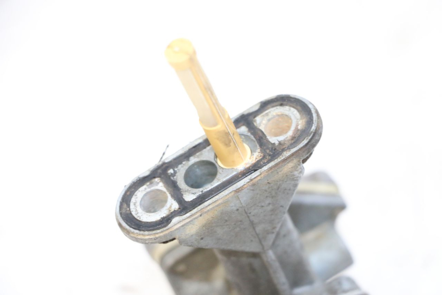 photo de FUEL TANK TAP YAMAHA XJN DIVERSION 600 (2000 - 2003) - Zoom on usage condition