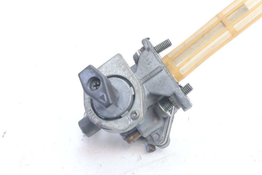 photo de FUEL TANK TAP YAMAHA XJR 1300 (1998 - 2002) - Zoom on usage condition