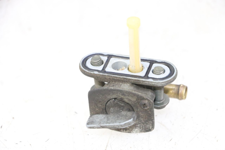 photo de FUEL TANK TAP YAMAHA FZS FAZER 600 (2001 - 2003) - Main view