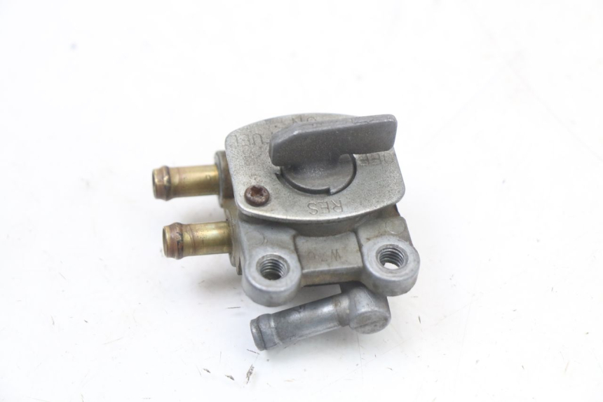 photo de FUEL TANK TAP YAMAHA TDR DELTABOX 125 (1997 - 2003) - Zoom on usage condition