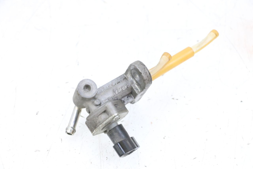 photo de FUEL TANK TAP YAMAHA YFM R RAPTOR 250 (2008 - 2014) - Technical close-up