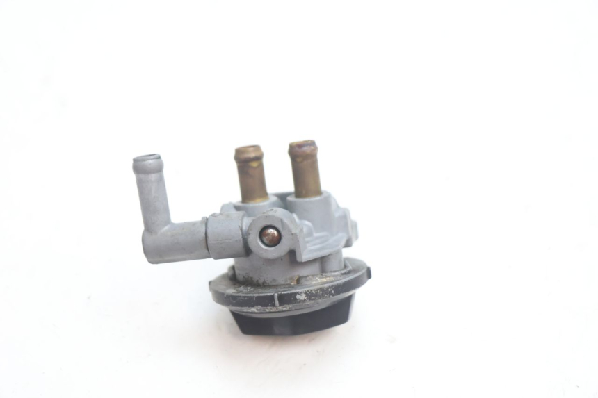photo de FUEL TANK TAP KAWASAKI ZX-6R ZX6R 600 (1995 - 1997) - Technical close-up