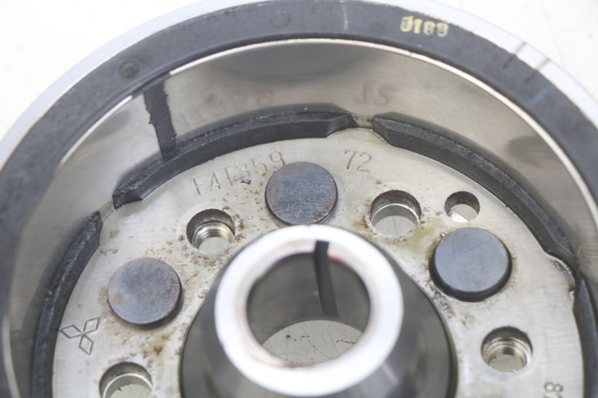 photo de STATOR YAMAHA FZS FAZER 600 (1998 - 2001) - Zoom on usage condition