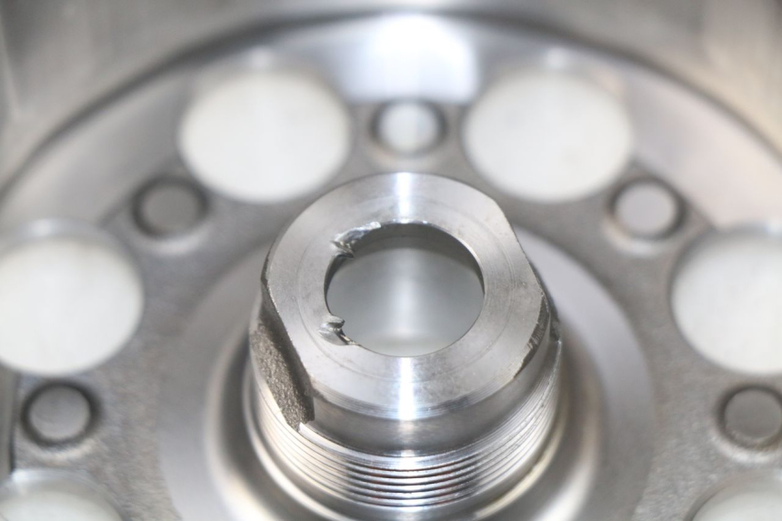 photo de ROTOR SUZUKI GSR 600 (2005 - 2012) - Fixing points details