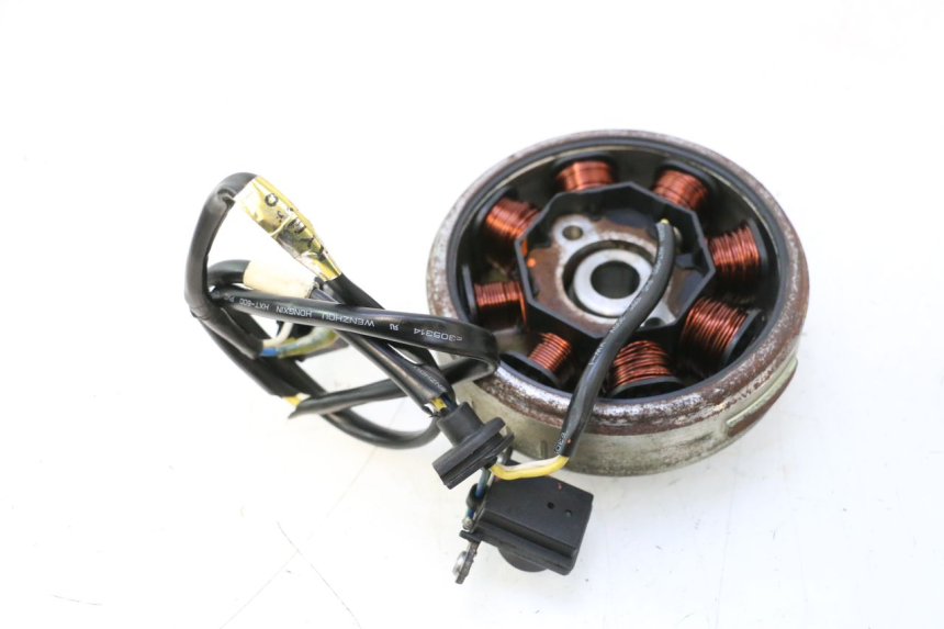 photo de ROTOR STATOR KYMCO AGILITY PREMIUM 50 (2007 - 2010) - Alternative perspective