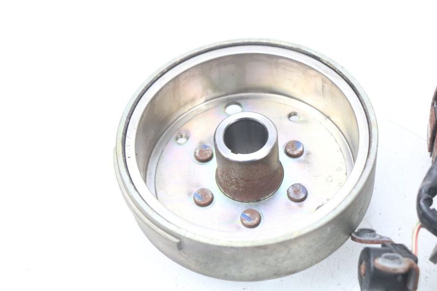 photo de ROTOR STATOR YAMAHA CYGNUS X 125 (2004 - 2007) - Alternative perspective
