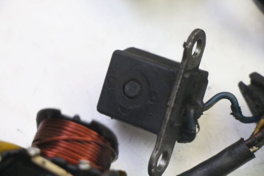 photo de ROTOR STATOR PEUGEOT ELYSTAR 50 (2002 - 2014) - Surface and material condition