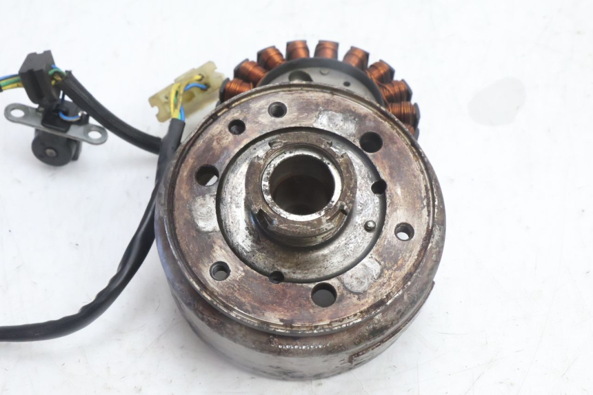 photo de ROTOR STATOR HONDA FES PANTHEON 2T 125 (1998 - 2002) - Technical close-up