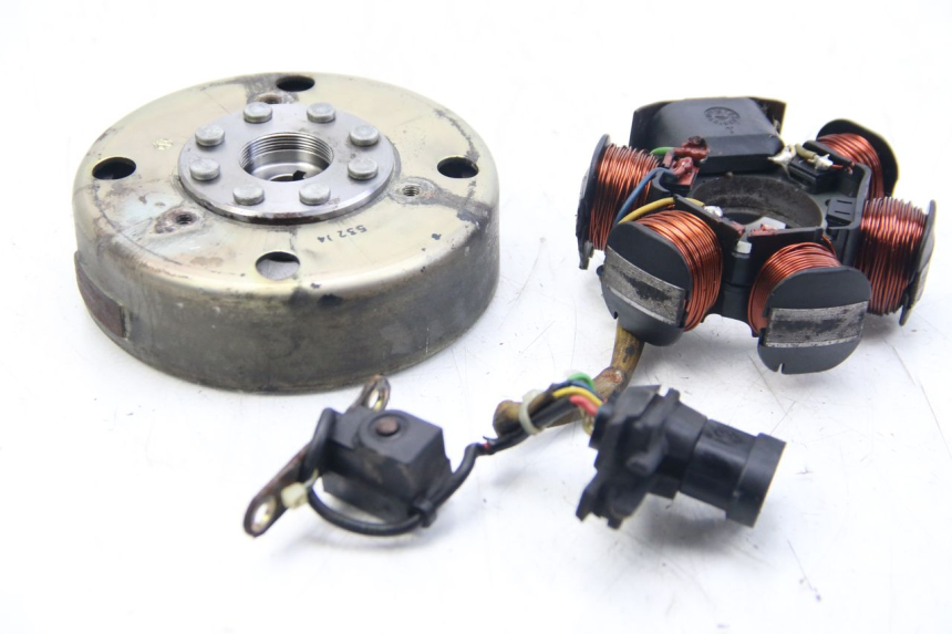 photo de ROTOR STATOR PIAGGIO FLY 2T 50 (2004 - 2017) - Main view