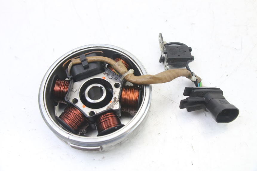 photo de ROTOR STATOR PIAGGIO FLY 2T 50 (2004 - 2017) - Alternative perspective