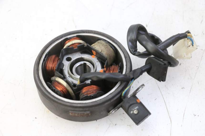 photo de ROTOR STATOR PEUGEOT KISBEE 2T 50 (2010 - 2017) - Component detail