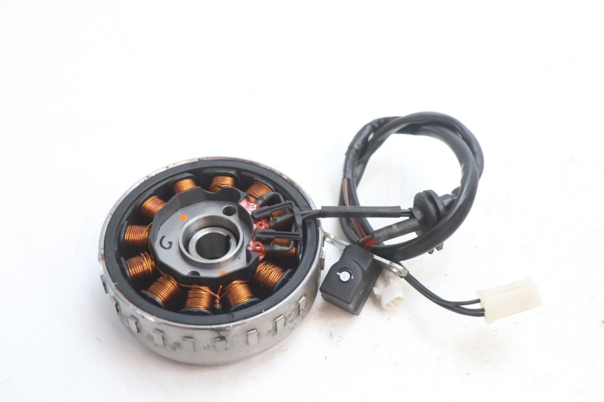 photo de ROTOR STATOR PEUGEOT KISBEE 2T 50 (2018 - 2022) - Alternative perspective
