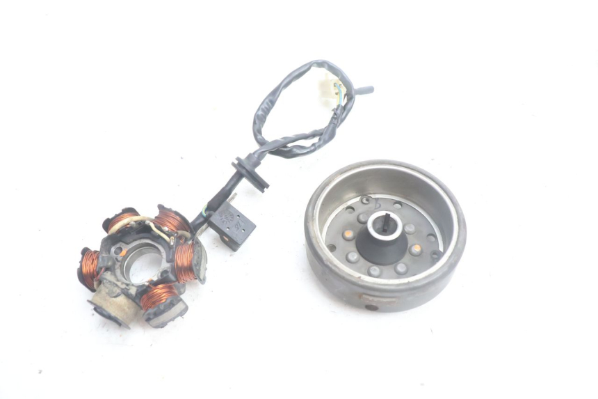 photo de ROTOR STATOR PEUGEOT KISBEE 2T 50 (2010 - 2017) - Component detail