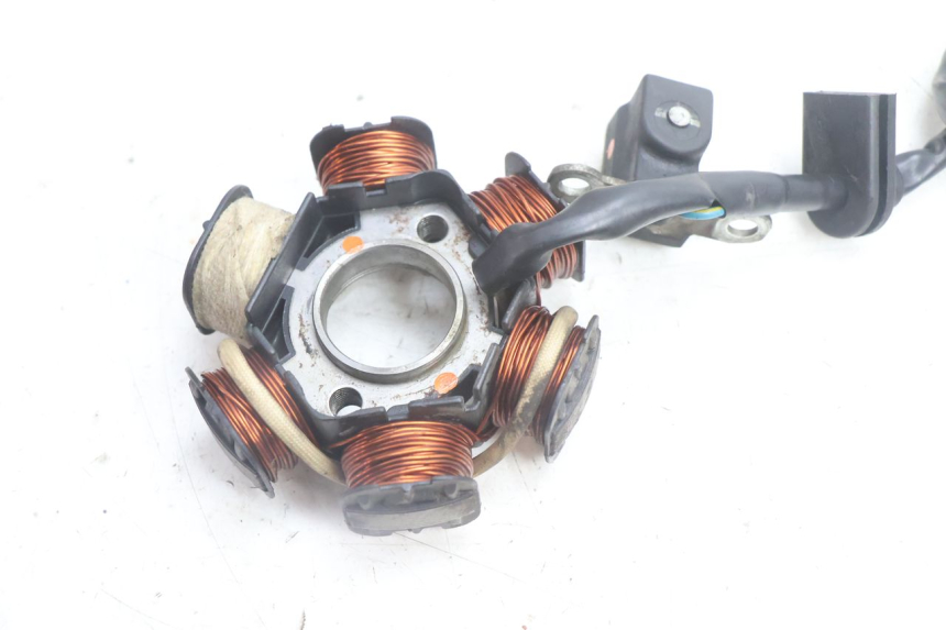 photo de ROTOR STATOR PEUGEOT KISBEE 2T 50 (2010 - 2017) - Surface and material condition