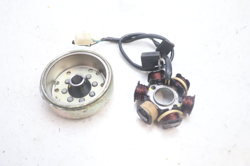 photo de ROTOR STATOR PEUGEOT LUDIX 50 (2005 - 2007) - Component detail