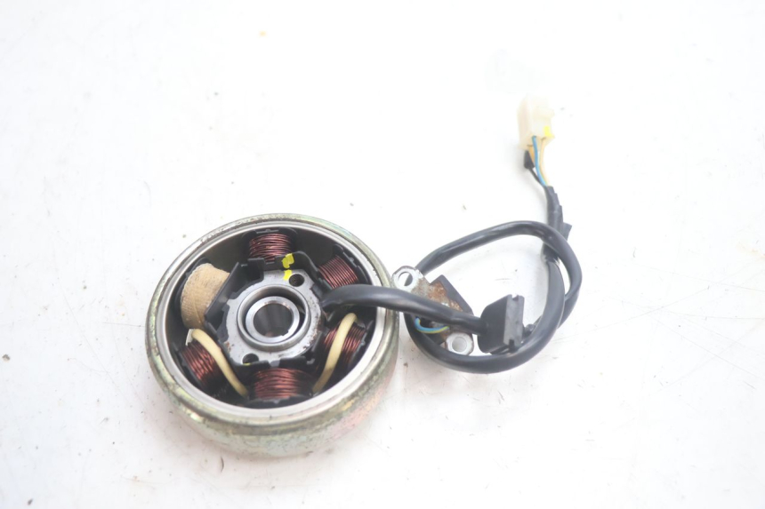photo de ROTOR STATOR PEUGEOT LUDIX 50 (2005 - 2007) - Alternative perspective