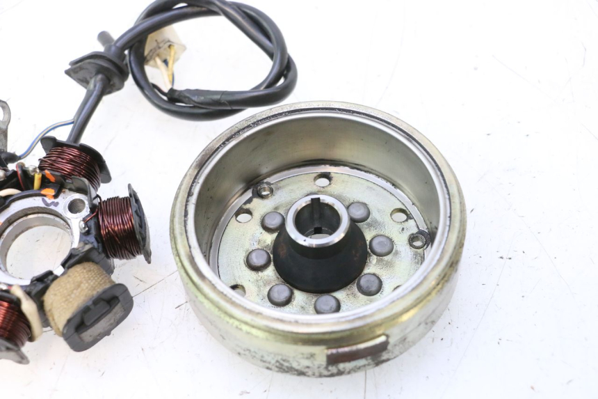 photo de ROTOR STATOR PEUGEOT LUDIX ONE 50 (2004 - 2013) - Surface and material condition
