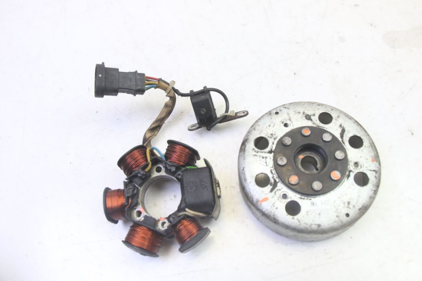 photo de ROTOR STATOR PIAGGIO NEW TYPHOON 50 (2010 - 2017) - Main view