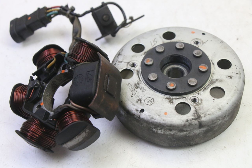 photo de ROTOR STATOR PIAGGIO NEW TYPHOON 50 (2010 - 2017) - Zoom on usage condition