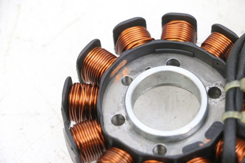 photo de ROTOR STATOR PIAGGIO NEW TYPHOON 50 (2018 - 2021) - Component zoom