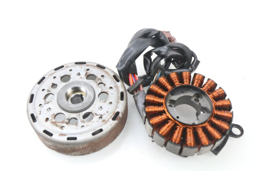 photo de ROTOR STATOR HONDA PCX (JF57/JF64) 125 (2014 - 2018) - Technical close-up