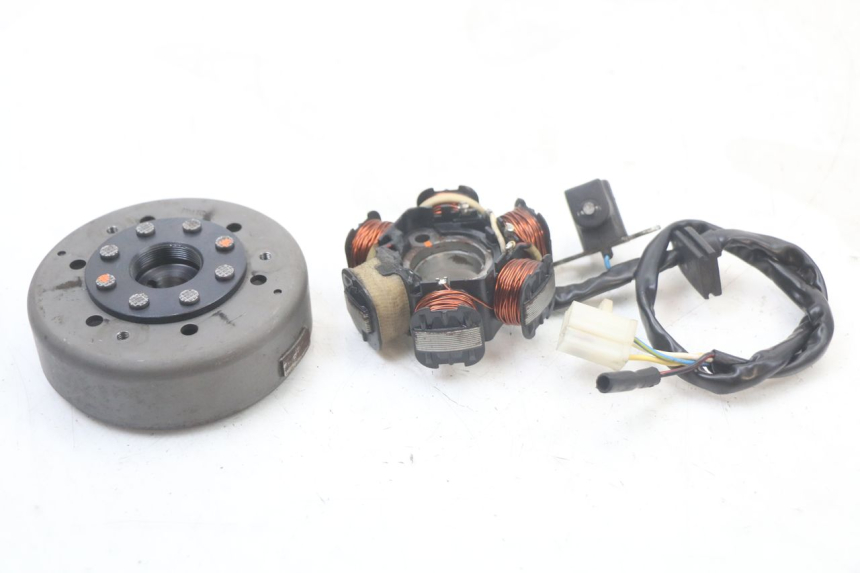 photo de ROTOR STATOR PEUGEOT KISBEE 2T 50 (2010 - 2017) - Component detail